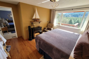 Misty Valley Inn Bed & Breakfast